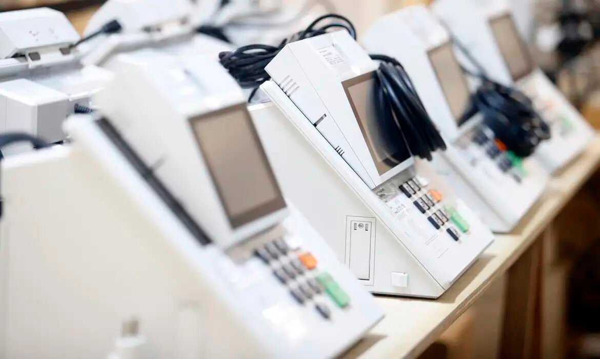 Eleições 2026: São Paulo inicia preparação de urnas para o 2º turno Estado de SP começa a preparar mais de 114 mil urnas para o 2º turno